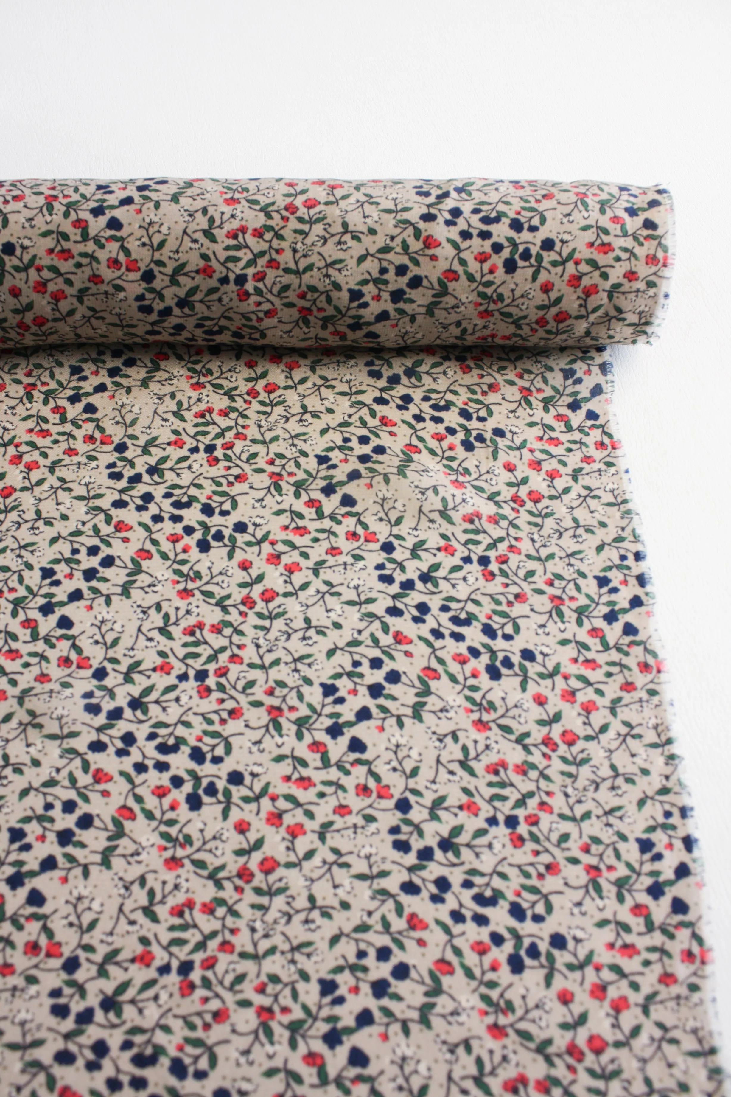 Beatrix - Printed Viscose Crepe | Almond